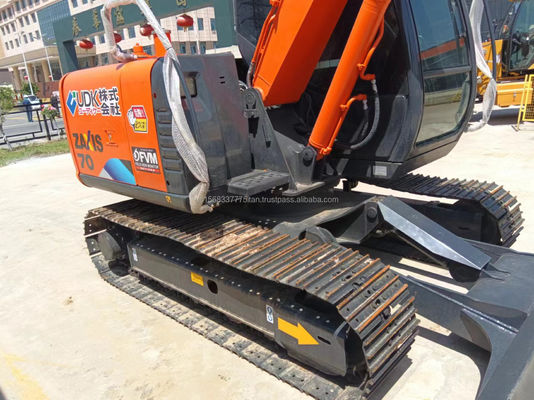 Χρησιμοποιούμενος εξορυκτής Hitachi ZX70 με αρχική υδραυλική βαλβίδα και 0-2000 ώρες εργασίας