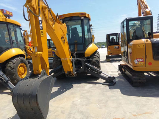 Χρησιμοποιούμενο φορτιστή JCB 3CX σε καλή κατάσταση με ονομαστικό φορτίο 6 τόνων και έτος 2016