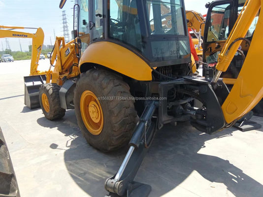 Χρησιμοποιούμενο φορτιστή JCB 3CX σε καλή κατάσταση με ονομαστικό φορτίο 6 τόνων και έτος 2016