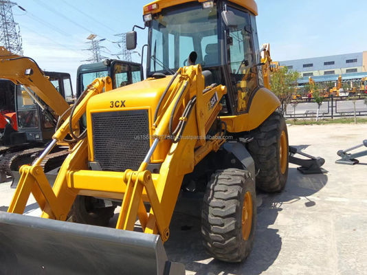 Χρησιμοποιούμενο φορτιστή JCB 3CX σε καλή κατάσταση με ονομαστικό φορτίο 6 τόνων και έτος 2016