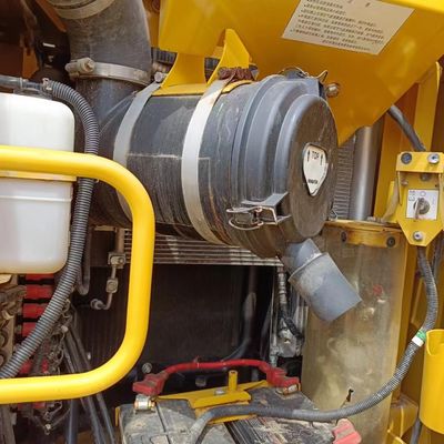 Εκσκαφέας Komatsu PC110 με αρχικό υδραυλικό κύλινδρο και βάρος μηχανής 11000 KG