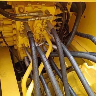 Εκσκαφέας Komatsu PC220 με βάρος μηχανής 22000 KG και αρχικό υδραυλικό κύλινδρο