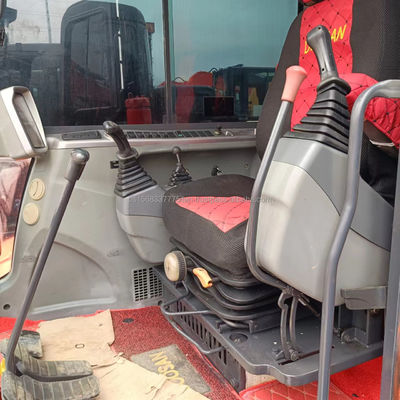Χρησιμοποιούμενη εκσκαφέας DOOSAN DX60 το 2016 Χρόνο 0,21M3 χωρητικότητα κουβάς Εξαιρετική απόδοση
