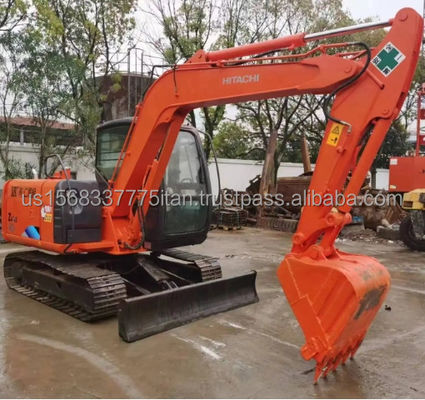 Χρησιμοποιούμενη εκσκαφέας Hitachi ZX60 με αρχική υδραυλική βαλβίδα και βάρος μηχανής 7000 KG