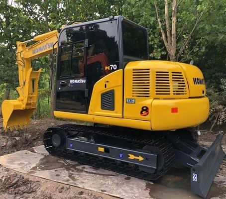 Κομάτσου PC70 7T Χρησιμοποιούμενη εκσκαφέας με χωρητικότητα κουβάς 0,2M3 και καλή κατάσταση πορείας