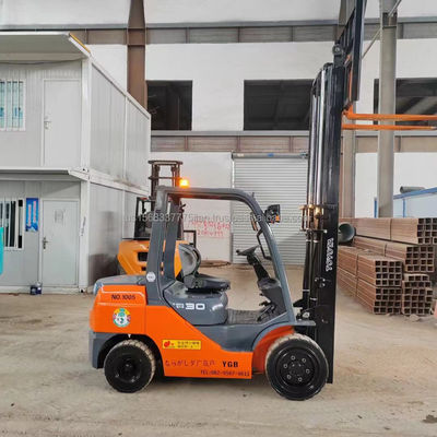 Ευλόγιος ανελκυστήρας FORKLINK TOYOTA 8F30 για πώληση μεταχειρισμένου κινητήρα ντίζελ 1000MM μήκος πιρούνι