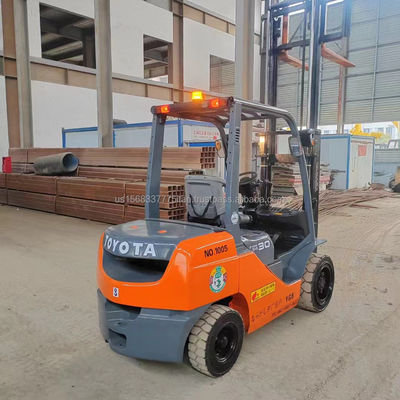 Ευλόγιος ανελκυστήρας FORKLINK TOYOTA 8F30 για πώληση μεταχειρισμένου κινητήρα ντίζελ 1000MM μήκος πιρούνι