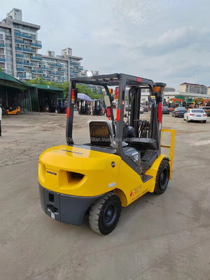 Χρησιμοποιούμενο Komatsu 3 τόνων πετρελαιοκίνητο ανεμοφόρο 30 με 0-2000 ώρες εργασίας και εύκολη συντήρηση
