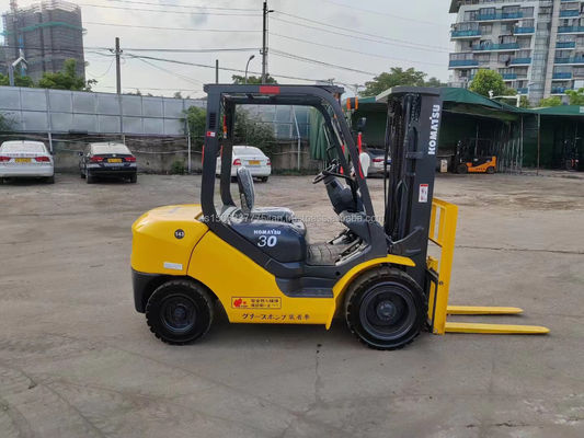 Χρησιμοποιούμενο Komatsu 3 τόνων πετρελαιοκίνητο ανεμοφόρο 30 με 0-2000 ώρες εργασίας και εύκολη συντήρηση