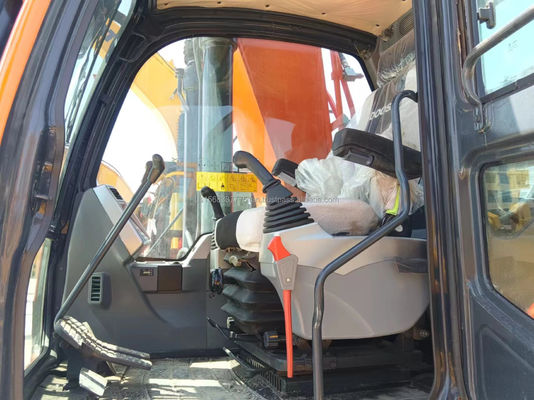 Χρησιμοποιούμενη εκσκαφέας Doosan DX300 με χωρητικότητα κουβάς 1,5m3 και βάρος μηχανής 30000 KG