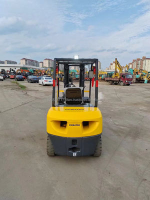 Χρησιμοποιούμενο Komatsu 30 ντίζελ φορτηγό με εξαιρετικές επιδόσεις και χαμηλό βάρος