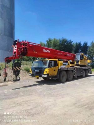 Χρησιμοποιούμενο γερανό SANY 80 τόνων με ονομαστική χωρητικότητα φόρτωσης 80 τόνων και άλλη υδραυλική αντλία
