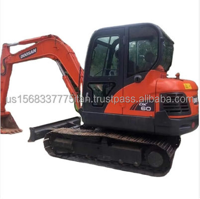 Εκσκαφείς Doosan 6TON Dx60 Εκσκαφείς κατασκευαστικών γραμμών Original Λιγότερες ώρες εργασίας