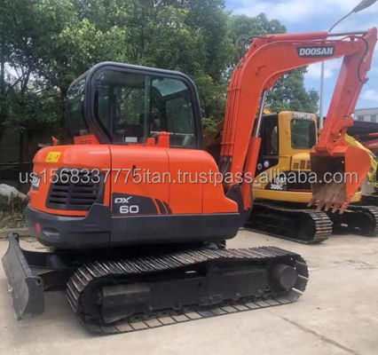 Εκσκαφείς Doosan 6TON Dx60 Εκσκαφείς κατασκευαστικών γραμμών Original Λιγότερες ώρες εργασίας