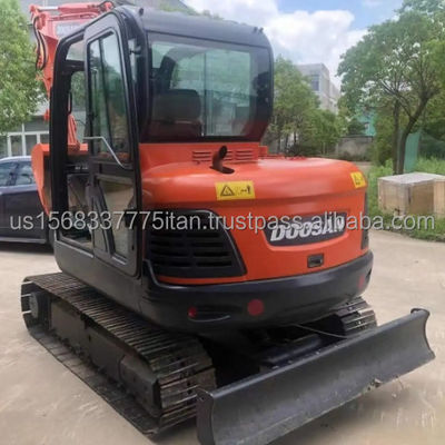 Εκσκαφείς Doosan 6TON Dx60 Εκσκαφείς κατασκευαστικών γραμμών Original Λιγότερες ώρες εργασίας