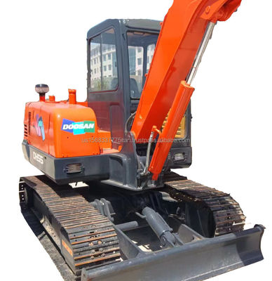 Χρησιμοποιούμενη εκσκαφέας DOOSAN DH55 με καλή απόδοση και αρχικό υδραυλικό κύλινδρο