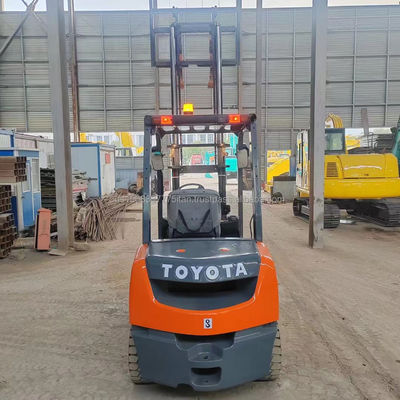 Φαρακοφόρο TOYOTA 8F30 για πώληση και εύλογο χρησιμοποιημένο πετρελαιοκίνητο φαρακοφόρο 1000MM μήκος πιρούνι