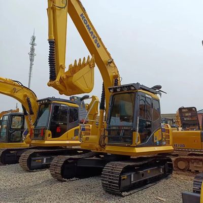 Εκσκαφέας Komatsu PC130 με αρχικό υδραυλικό κύλινδρο και καλή κατάσταση λειτουργίας