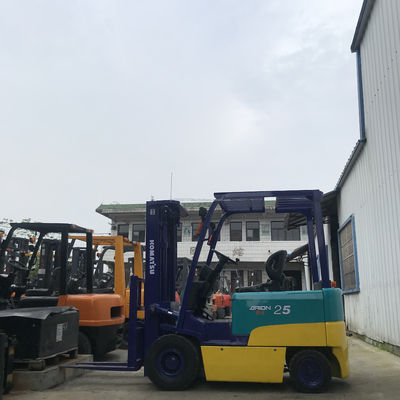 Ηλεκτρικό ανελκυστήρα με βάρος 2500 kg και εξαιρετικές επιδόσεις