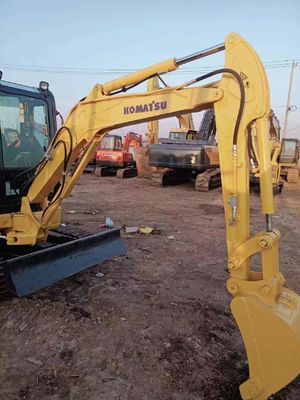 Μίνι εξορυκτής Komatsu PC35 με 0-2000 ώρες εργασίας και βάρος μηχανής 3500 KG