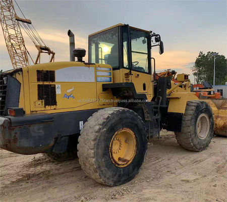 Η Komatsu WA 380 χρησιμοποιήθηκε για την φόρτωση με εξαιρετικές επιδόσεις σε 146 καταστήματα δομικών υλικών